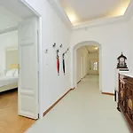Apartment Treasurerome Spanish Steps Family Rome