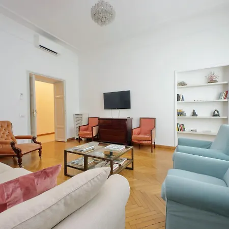 Treasurerome Spanish Steps Family Apartament *