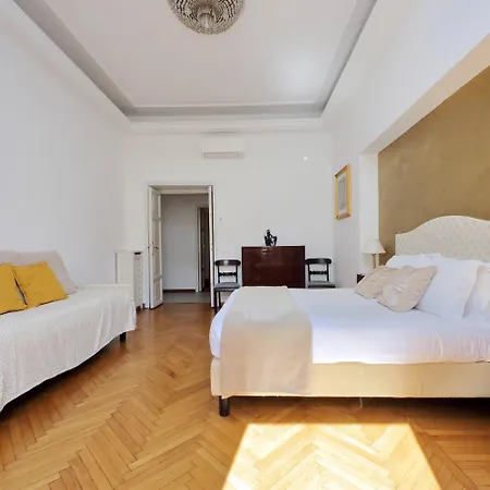 Apartament Treasurerome Spanish Steps Family