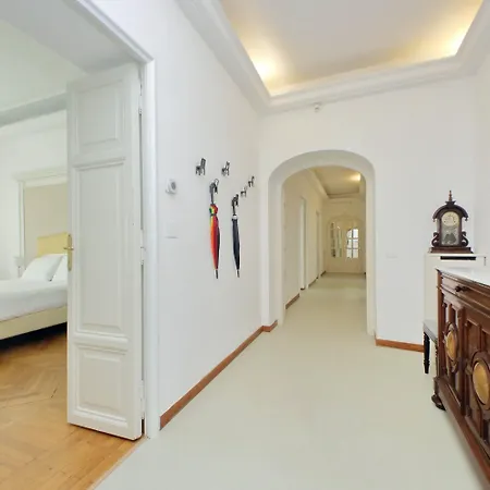 Apartament Treasurerome Spanish Steps Family Rzym